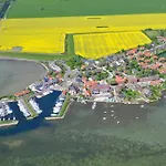 Ort Lemkenhafen Moewennest Fehmarn